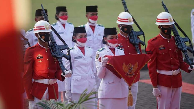 Semarak HUT ke-76 Proklamasi Kemerdekaan RI, Bupati Joune Ganda Tampil Perdana Sebagai Irup
