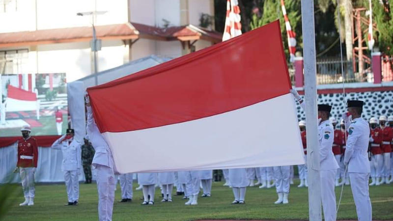 Semarak HUT ke-76 Proklamasi Kemerdekaan RI, Bupati Joune Ganda Tampil Perdana Sebagai Irup