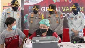 Dirut PT Jasa Raharja dan Rombongan Tinjau Vaksinasi di Polresta Manado