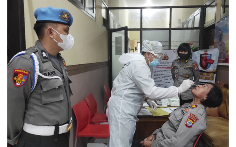 Polres Minut Lakukan Swab Antigen untuk 28 Personil, Kapolres dan Wakapolres Ikut Serta