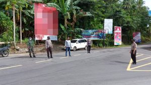 TNI-Polri Sanksi Pelanggar Prokes di Desa Likupang Satu