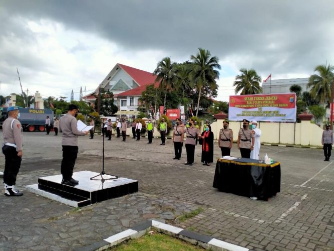 Tommy Souissa Gelar Sertijab Waka Polres dan Kapolsek Lembean Timur