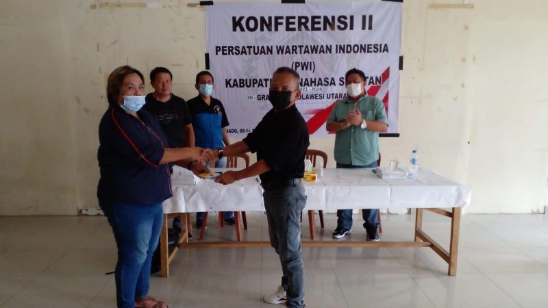 Sah Nahkodai PWI Minsel, Maurien Winerungan: Siap Laksanakan Perintah Organisasi 8 Sah Nahkodai PWI Minsel, Maurien Winerungan: Siap Laksanakan Perintah Organisasi