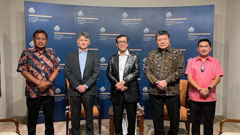 Gubernur Olly Dondokambey Temui Dubes Inggris dan Seychelles, Bahas Pariwisata, Investasi dan Beasiswa Pendidikan untuk Sulut