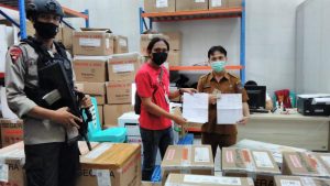 Pastikan Vaksin Covid-19 Aman, Brimob Sulut Lakukan Pengamanan dan Pengawalan Secara Ketat