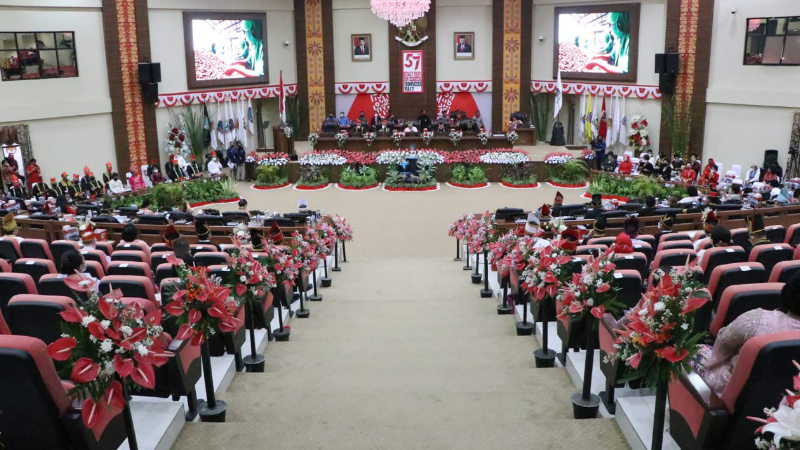 Paripurna HUT ke-57 Sulut Sarat Nuansa Adat 3 Paripurna HUT ke-57 Sulut Sarat Nuansa Adat