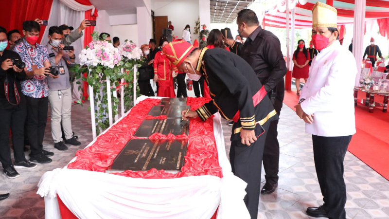 Paripurna HUT ke-57 Sulut Sarat Nuansa Adat