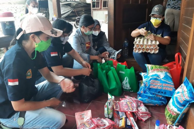 Peduli Bencana Mitra, HAKLI Bantu Normalkan Sumur dan Bagi Sembako