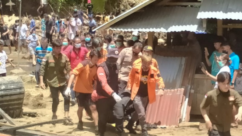 Jenazah di Wioi Teridentifikasi Sebagai Korban Hanyut, Langsung Dimakamkan Keluarga