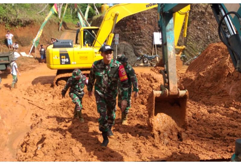 Pastikan Kualitas Pekerjaan dan Kesehatan Anggotanya, Letkol Arm Sormin Turun Langsung ke Lokasi