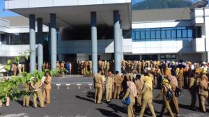 PNS Jangan Berani Bolos! Simak Aturan Terbaru dari Presiden