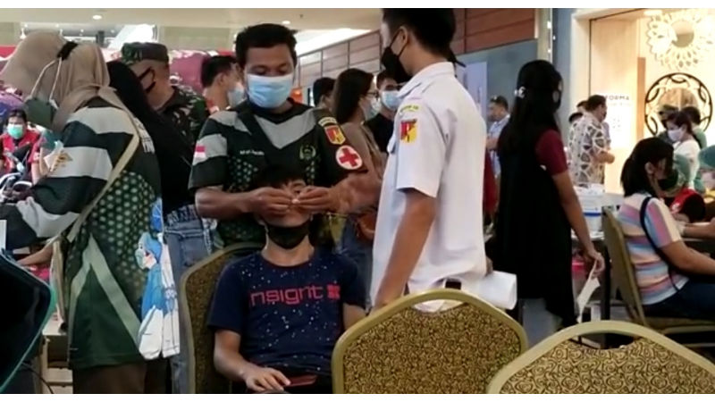 Jauh Lampaui Target, Serbuan Vaksinasi Kodim 1309/Manado Diwarnai Beragam Ekspresi
