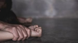 Parah! Usai Perkosa Putrinya, Ayah Ini Paksa Putranya Setubuhi Sang Ibu