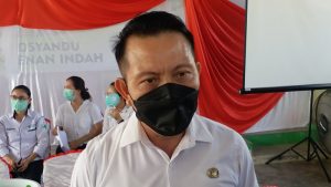 Upaya Naik Turun Rumah Warga Dongkrak Capaian Vaksinasi Kecamatan Pusomaen