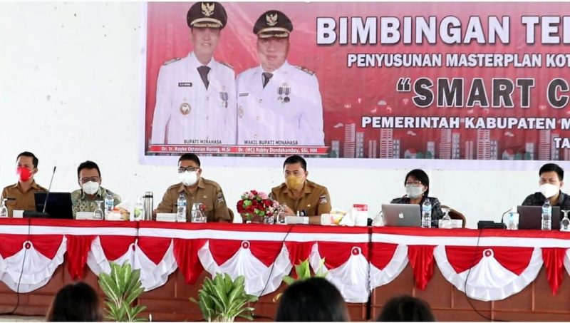 Vicky Tanor Buka Bimtek Smart City Tahap III di Minahasa