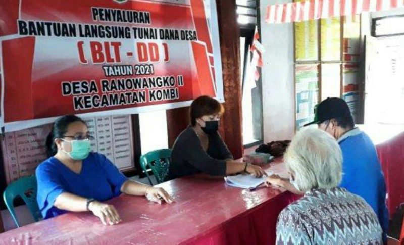 100 KPM Desa Ranowangko Dua Terima BLT