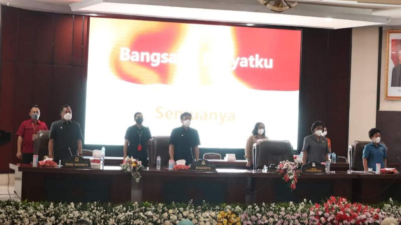 Hadiri Rapat Paripurna DPRD, Andrei Angouw Sampaikan RPJMD Kota Manado 2021-2026 9 Hadiri Rapat Paripurna DPRD, Andrei Angouw Sampaikan RPJMD Kota Manado 2021-2026