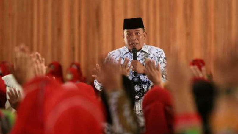 Guru! Nasibmu Seperti Gula, Terus Menerus Disalahkan