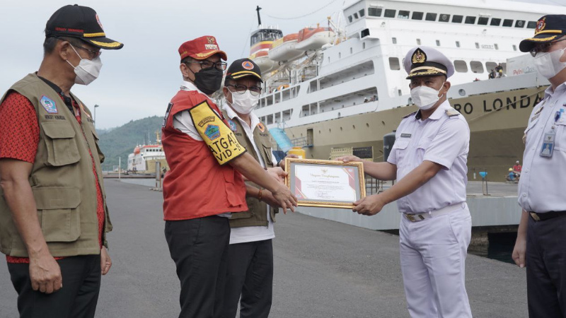 Usai Rawat Puluhan Pasien COVID-19, KM Tatamailau Resmi Tinggalkan Selat Lembeh