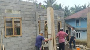 Pembangunan Rumah Rusak Jalan Baik, Semangat Gotong Royong Warga Pangu Satu Diapresiasi
