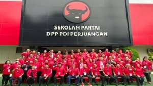 Bahas Persiapan Rakernas PDIP, Steven Kandouw Hadiri Pertemuan di Lenteng Agung