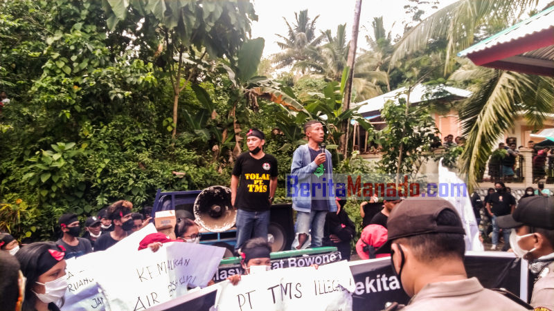 Penolakan Tambang Emas Terus Berlangsung, Puluhan Massa Seruduk Basecamp PT. TMS di Bowone