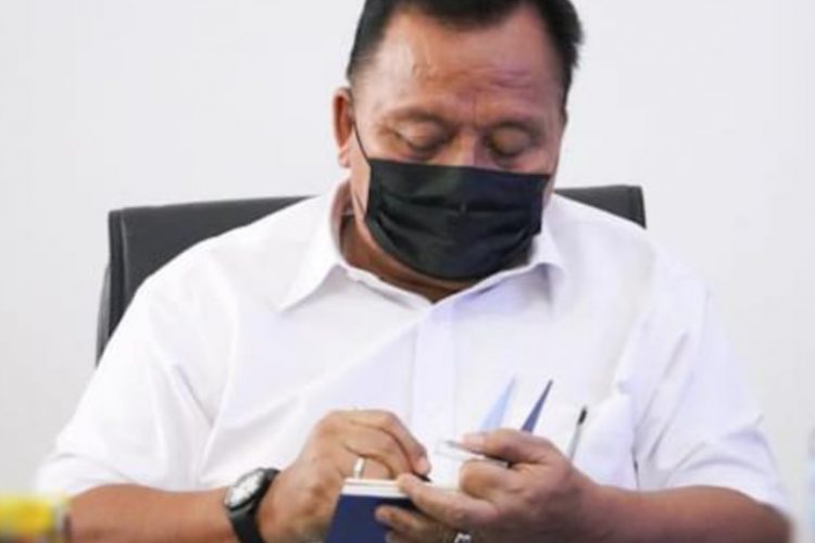 Robby Dondokambey Dorong Generasi Muda Tingkatkan Pendidikan