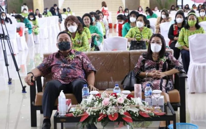 Robby Dondokambey Hadiri HUT WKI GMIM di Gedung Wale Ne Tou Tondano