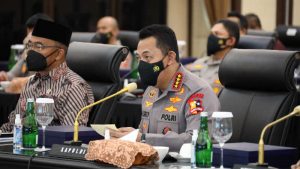 Rapat Lintas Sektoral, Kapolri Paparkan Strategi Cegah Lonjakan Covid-19 Saat Nataru