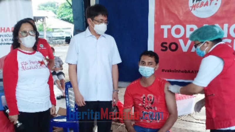 Waspada Varian Omicron, Andrei Angouw Minta Warga Tuntaskan Vaksinasi
