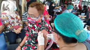 Laskar Merah Putih dan Papa Lagar Sukses Vaksin Ratusan Masyarakat Bitung