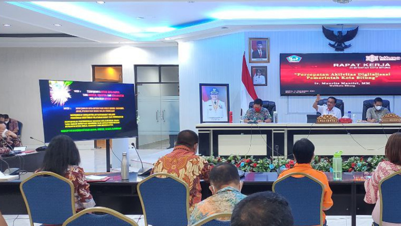 Maurits Mantiri - Hengky Honandar Minta Pejabatnya Melek Data