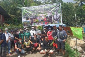 Aksi Tanam Pohon Digelar Pegiat Lingkungan di Kawasan Hutan Manimporok Pangu