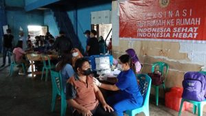 Vaksinasi Door to Door Diterapkan BIN Sulut di Daerah Kepulauan