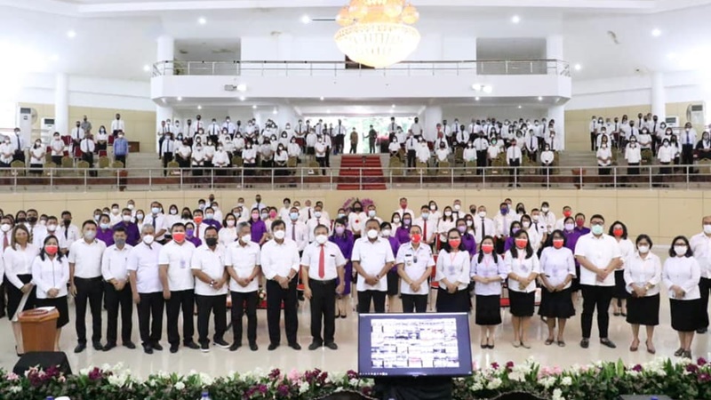 Jadi Pembicara Katekisasi Calon Pelsus GMIM, Olly Dondokambey Berikan Materi Ini