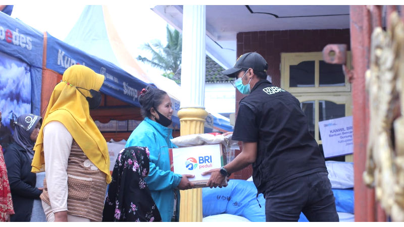 BRI Kerahkan Mobil Evakuasi dan Posko Bantuan Untuk Warga Terdampak Erupsi Semeru