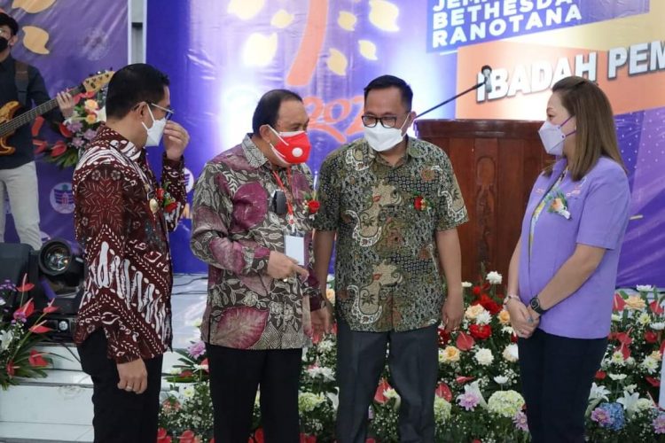 Dibuka Ketua Sinode GMIM, Royke Roring Hadiri Pesta Seni Remaja GMIM 2021
