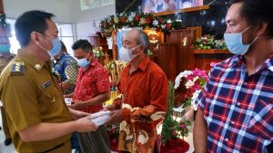 Jelang Natal, Pala Dapat Smartphone dari Caroll Senduk