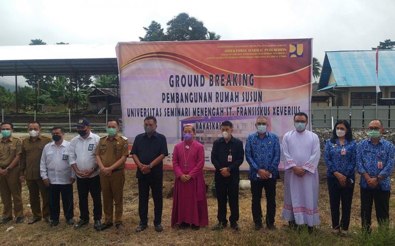 Kementrian PUPR Lucur Rp13 M Bangun Rusun Seminari Kakaskasen: Olly Dondokambey, Caroll Senduk, Wenny Lumentut Letakan Batu Pertama 12 Kementrian PUPR Lucur Rp13 M Bangun Rusun Seminari Kakaskasen: Olly Dondokambey, Caroll Senduk, Wenny Lumentut Letakan Batu Pertama