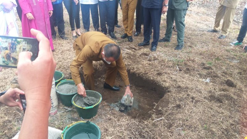 Kementrian PUPR Lucur Rp13 M Bangun Rusun Seminari Kakaskasen: Olly Dondokambey, Caroll Senduk, Wenny Lumentut Letakan Batu Pertama 10 Kementrian PUPR Lucur Rp13 M Bangun Rusun Seminari Kakaskasen: Olly Dondokambey, Caroll Senduk, Wenny Lumentut Letakan Batu Pertama