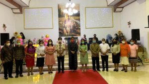 Senator Maya Rumantir Berbagi Pesan Firman Tuhan di Bitung