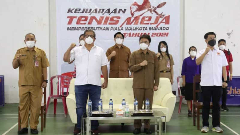 Andrei Angouw Buka Kejuaraan Tenis Meja Piala Wali Kota Manado