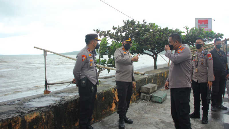 Cuaca Ekstrem, Kapolda Sulut Pantau Pesisir Pantai Kawasan Boulevard II Manado