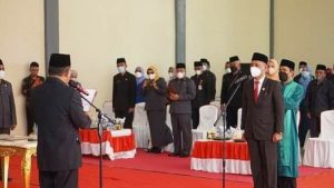 Bupati Lantik Rachmat Pontoh Sebagai Sekda Bolmut