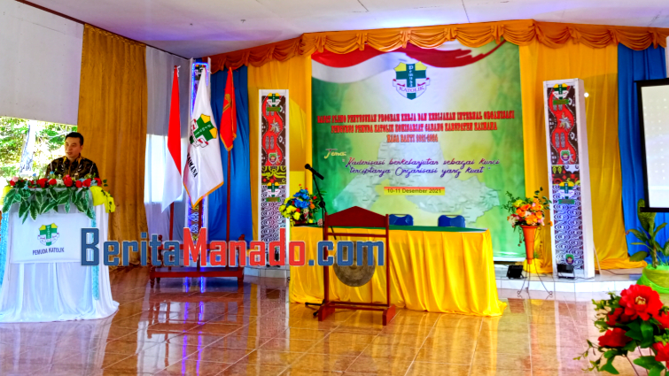 Rapat Pleno Pemuda Katolik Komcab Kaimana Resmi Dibuka, Begini Pesan Bupati Freddy Thie