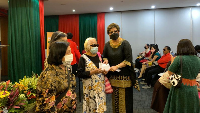 Natal Bersama Tuna Netra Jabodetabek, Senator Maya Rumantir Sampaikan Pesan Ini 9 Natal Bersama Tuna Netra Jabodetabek, Senator Maya Rumantir Sampaikan Pesan Ini