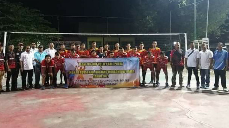 Team Volley Ball Bolmut Lakoni Try Out di Tiga Kabupaten: Menang Dua Kali, Satu Kalah