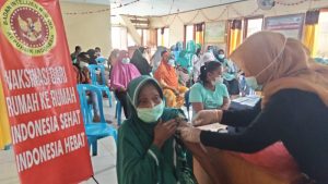 Lewat Vaksinasi, BIN Sulut “Bentengi” Lansia dari COVID-19
