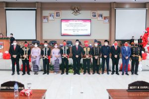 Caroll Senduk-Djemmy Sundah Hadiri Paripurna HUT ke-19 Kabupaten Minsel