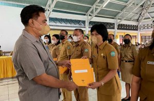 Jabes Gaghana Lantik 39 Pejabat Fungsional Dinas Pendidikan dan Kebudayaan Sangihe